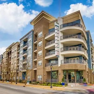 Premium And At Midtown 205 In Apartment